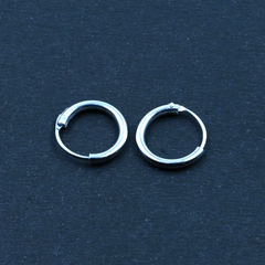 Unisex Round Silver Earrings for Men and Women Both