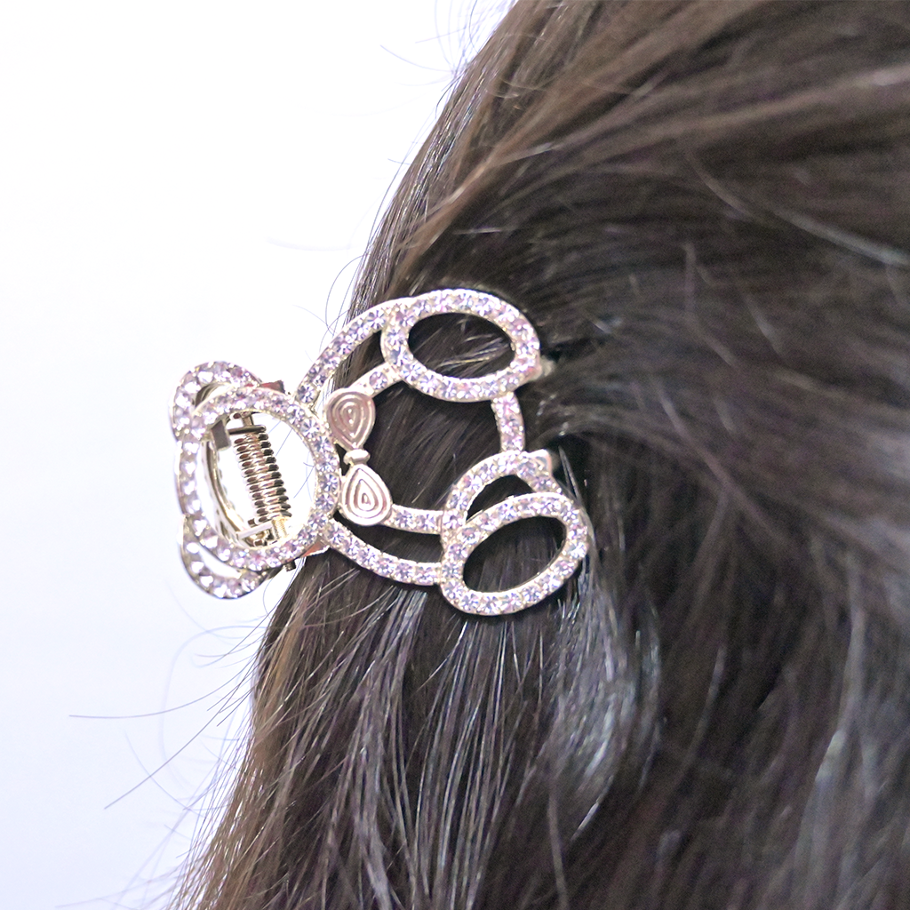 Crystal-Covered Teddy Bear Clature Hair Claw - with Silver Bow