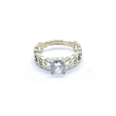 Heart Ring with Shimmering Details